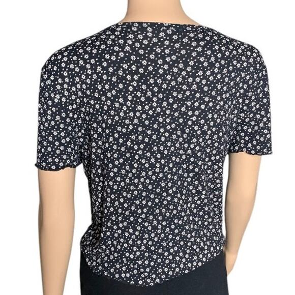 AMERICAN EAGLE Women's Size Large Cropped Top Soft & Sexy Rib Black Floral AOP - Picture 6 of 8